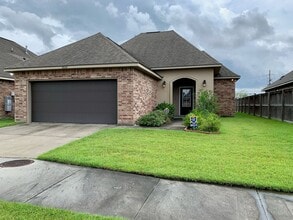 Building Photo - 3BD/2BA House for Lease in Magnolia Lakes - Close to LSU