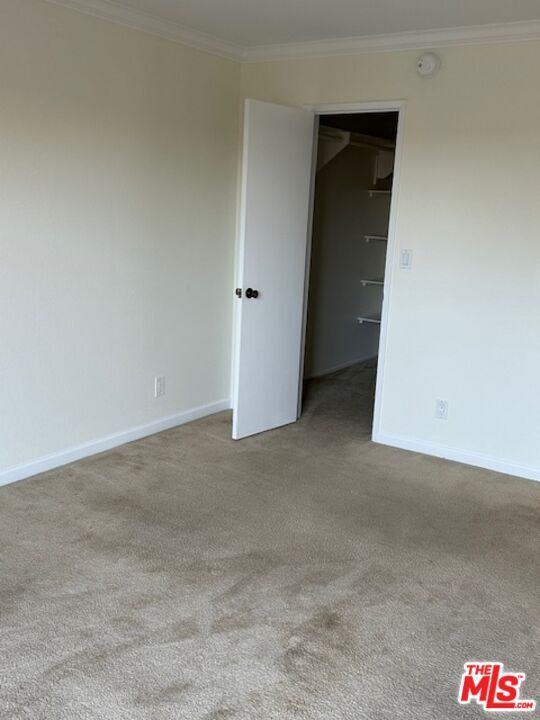 Building Photo - 2320 S Bentley Ave