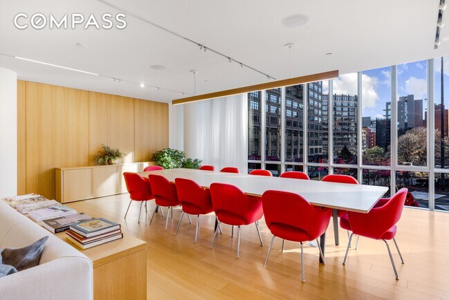 Building Photo - 565 Broome St