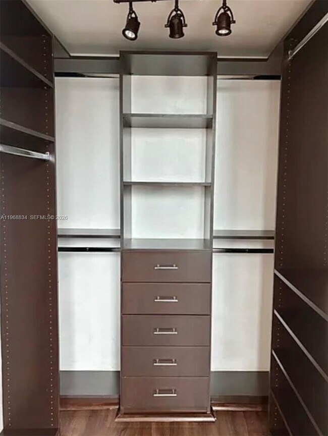 Building Photo - 350 S Miami Ave