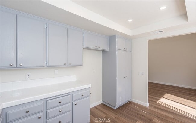 Building Photo - 49 Summerstone