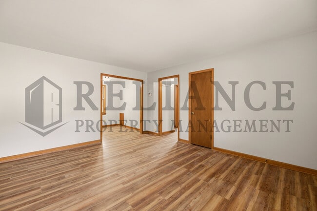 Building Photo - 656 S Whittier St