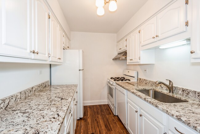 Building Photo - 2768 Wayfaring Ln