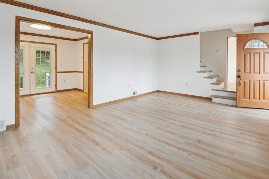 Building Photo - 4125 Tuxey Ave