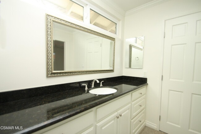 Building Photo - 186 Poplar Crest Ave