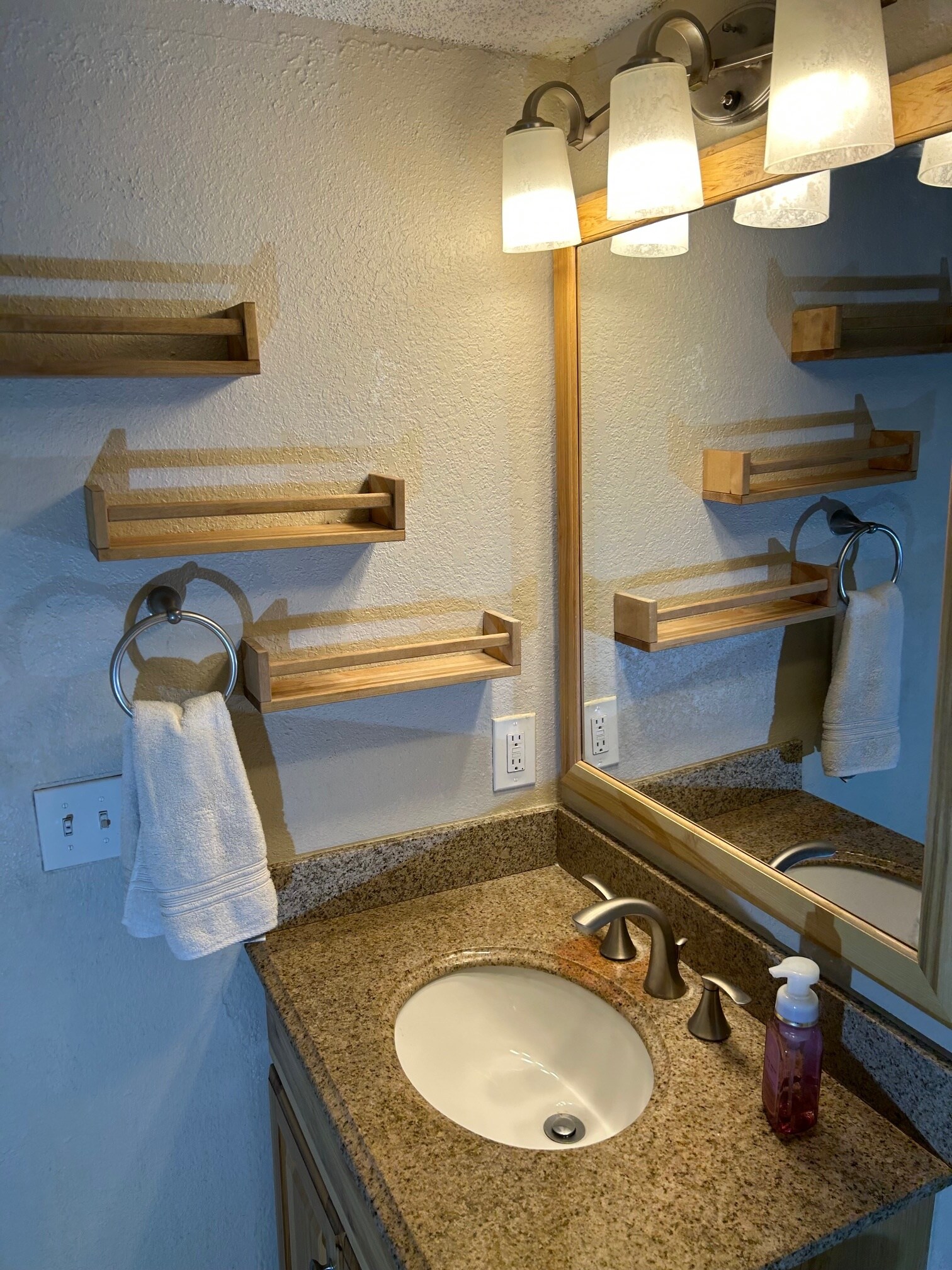 Updated bath - 3250 O'Neal Cir