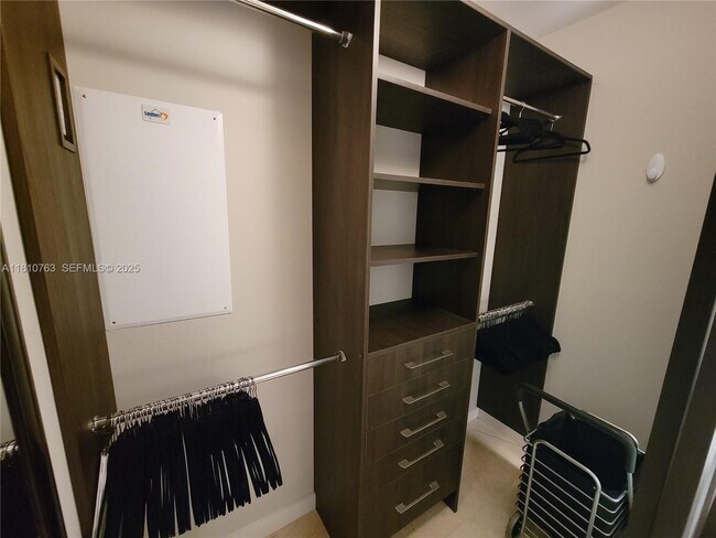 Building Photo - 1830 S Ocean Dr