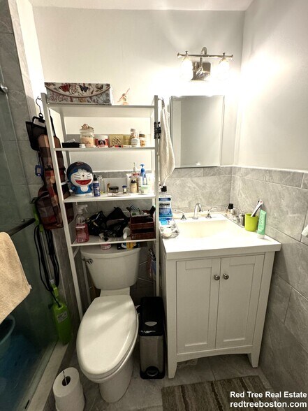 Building Photo - 482 Beacon St