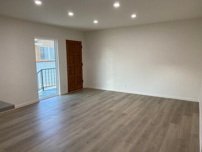 Building Photo - 3461 Perlita Ave