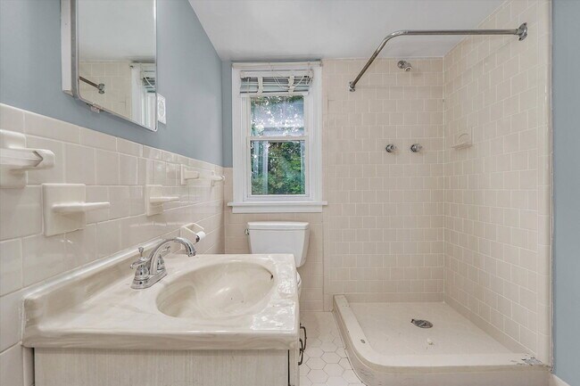 Building Photo - 8407 Pamela Dr