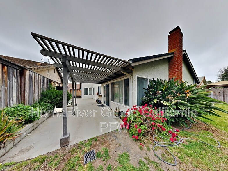 Building Photo - 3910 Coronado Cir