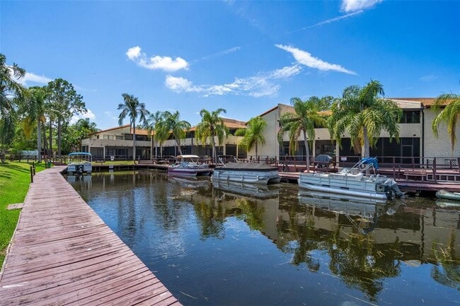 Building Photo - 2571 Cyprus Dr