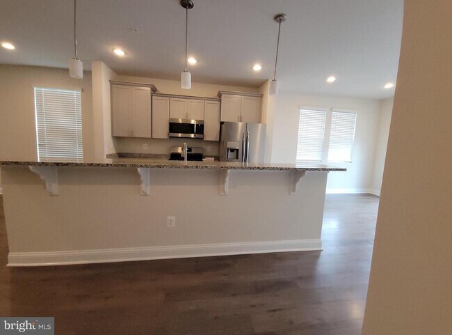 Building Photo - 7111 Tyndale Way