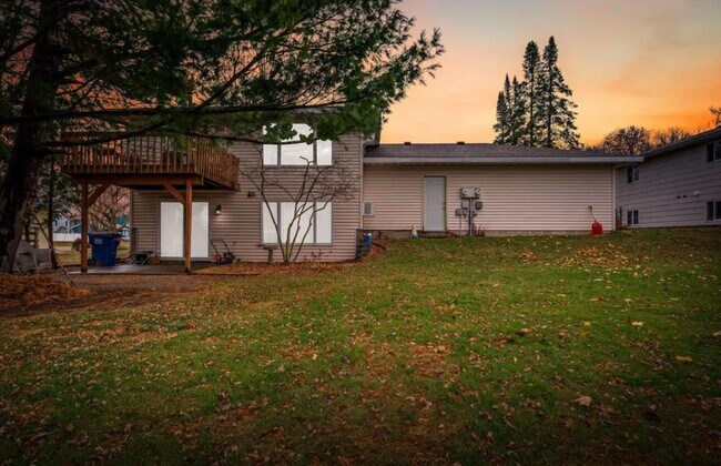 Building Photo - 606 Vilas St