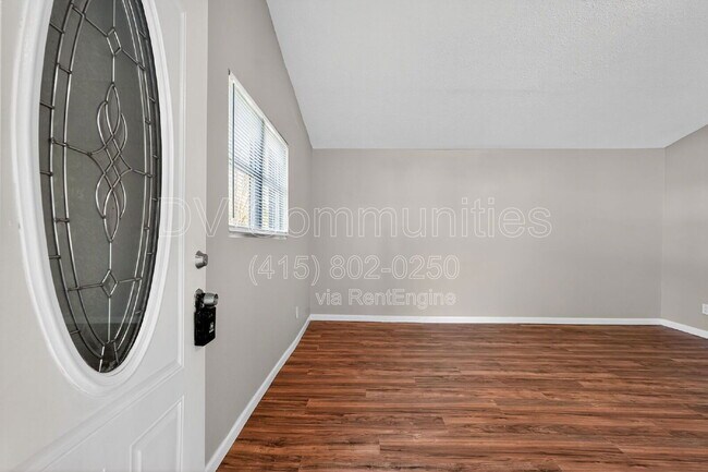 Building Photo - 24415 Lightwoods Dr