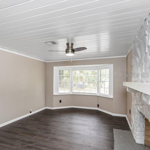 Building Photo - 2608 Oakwood Dr