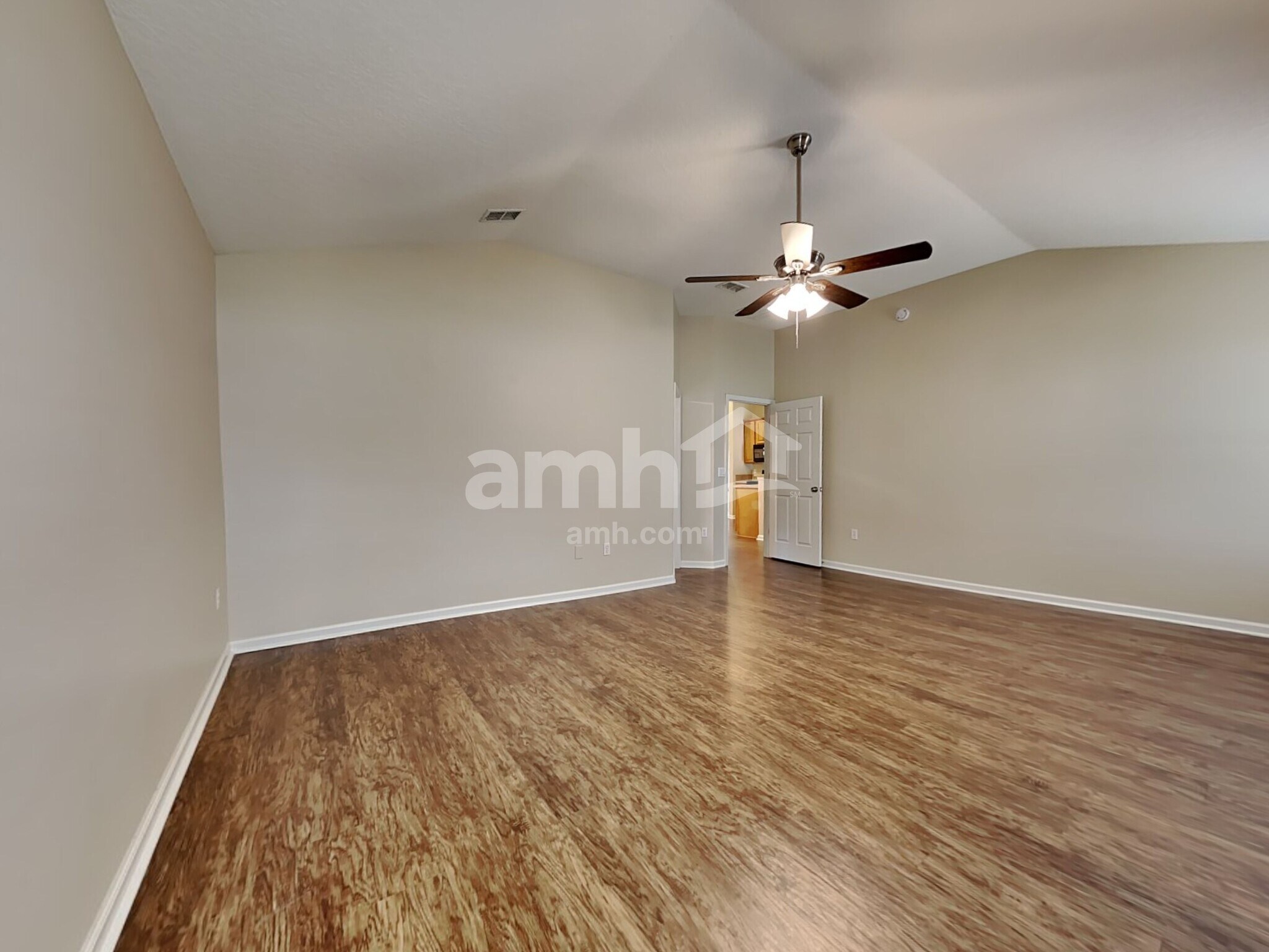 Building Photo - 632 E Red House Branch Rd