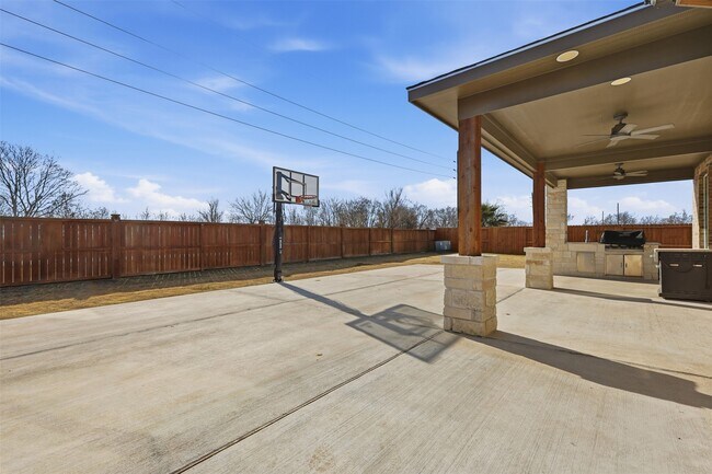 Building Photo - 2207 Silver Canyon Ln