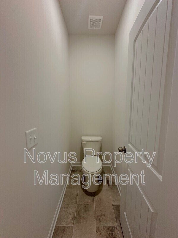 Building Photo - 206 Asher Dr