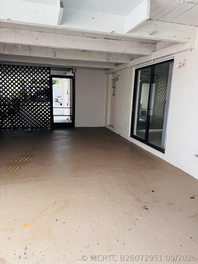 Building Photo - 14858 Wildflower Ln