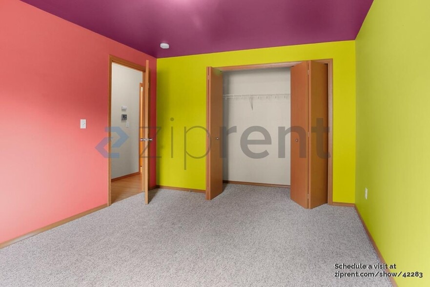 Building Photo - 35852 13th Ave SW