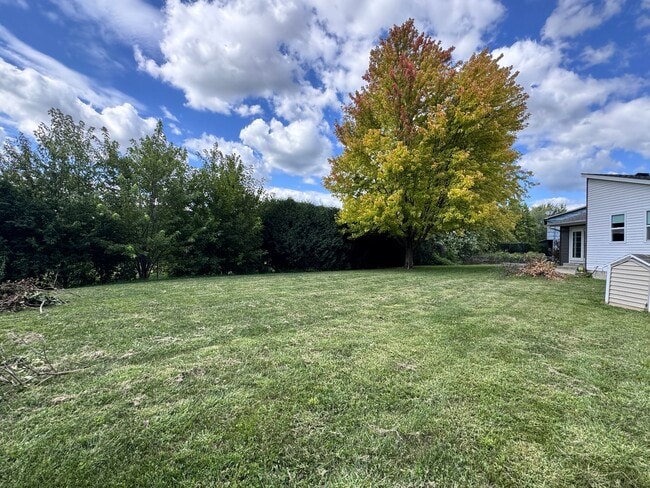 Building Photo - Beautiful ranch house on quite street with...