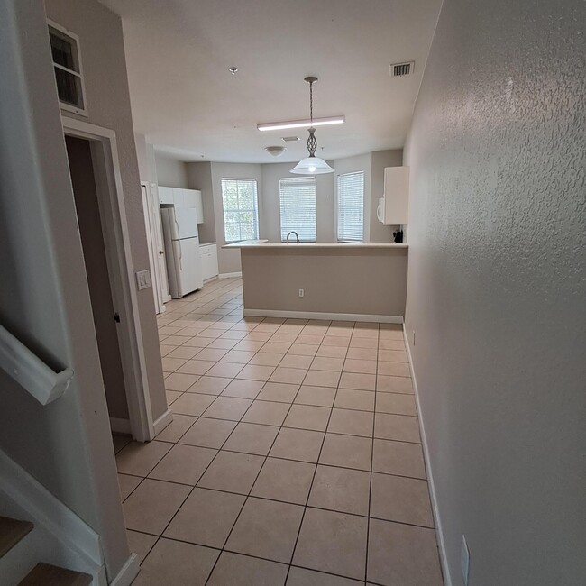 Building Photo - 3510 Shoma Dr