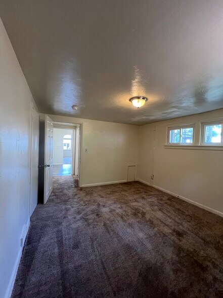 Building Photo - 3303 Orchard St