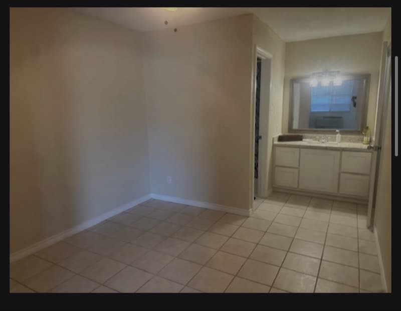 Building Photo - 6760 Prutzman Rd