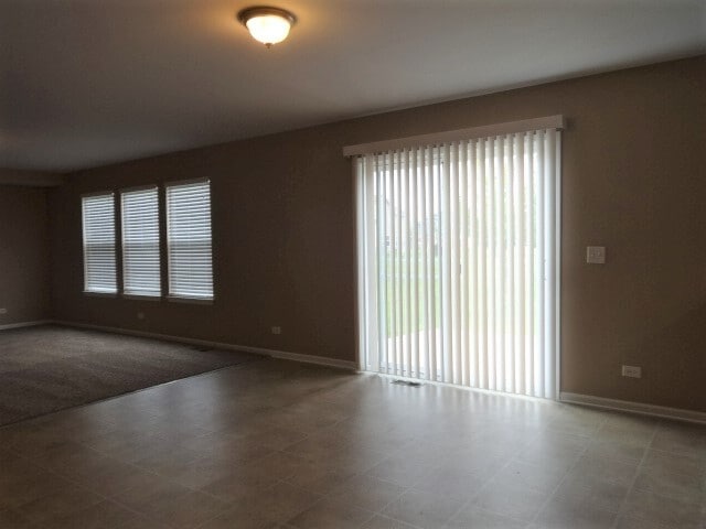 Building Photo - 24112 Cedar Creek Ct