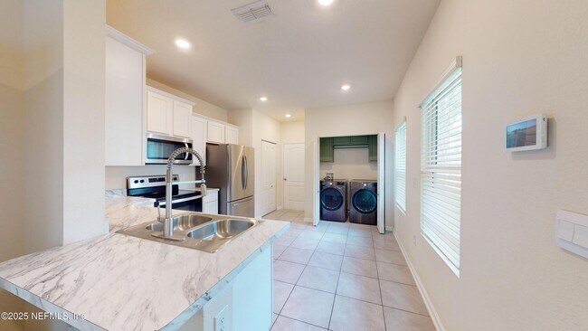 Building Photo - 7623 Legacy Trl