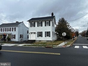 Building Photo - 47 Church St