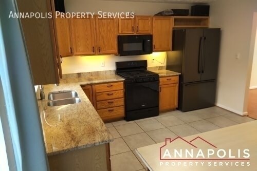 Building Photo - 709 Rock Elm Ct