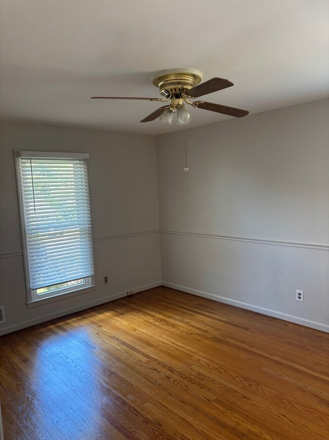 Building Photo - Available Now! Managed by Blanchard and Calhoun