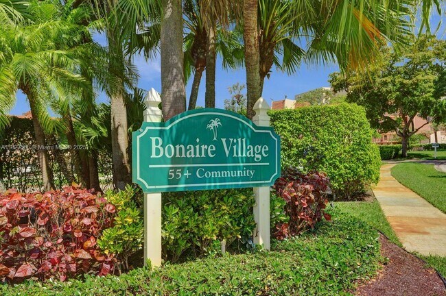 Building Photo - 14671 Bonaire Blvd