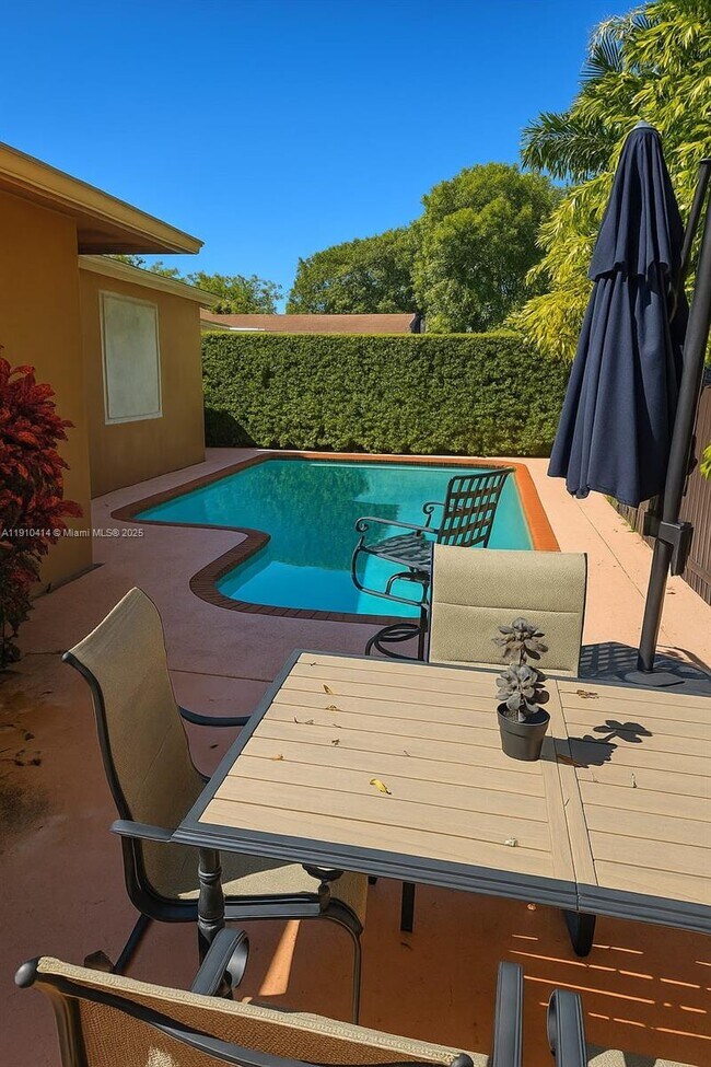 Building Photo - 9313 NW 24th Pl