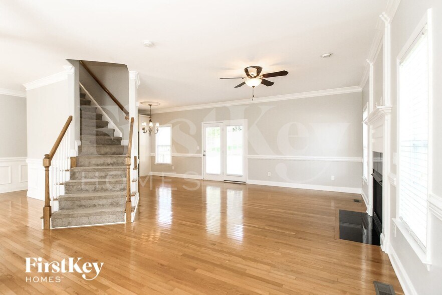 Building Photo - 6683 Knob Hill Ct