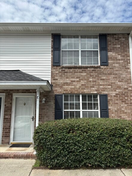Building Photo - 2040 Rondo St