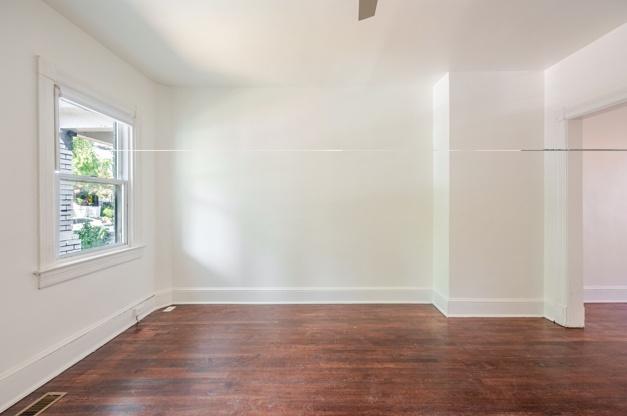 Building Photo - 1109 Abbey Pl NE