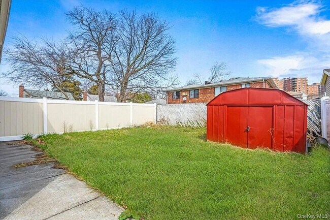 Building Photo - 134-15 160th St