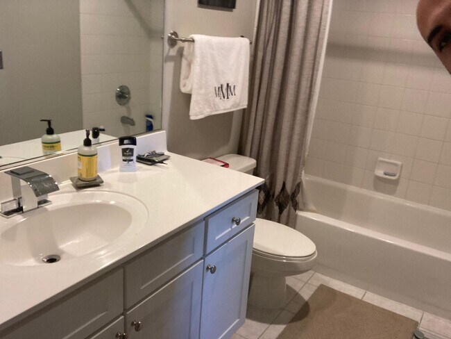 Building Photo - 1315 East Blvd