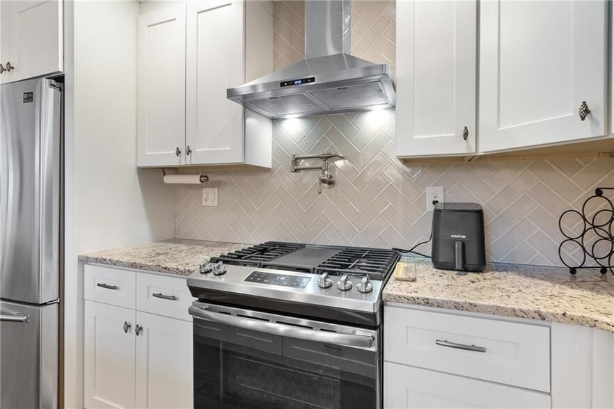 Building Photo - 2026 Harwinor Rd SE