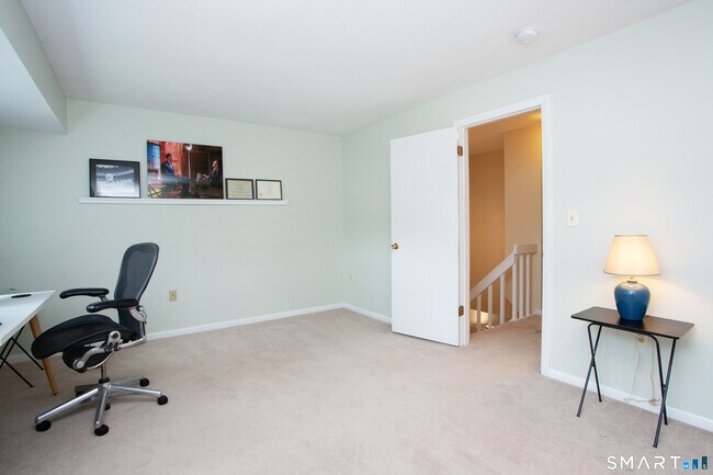 Building Photo - 17 Wiggins Farm Dr