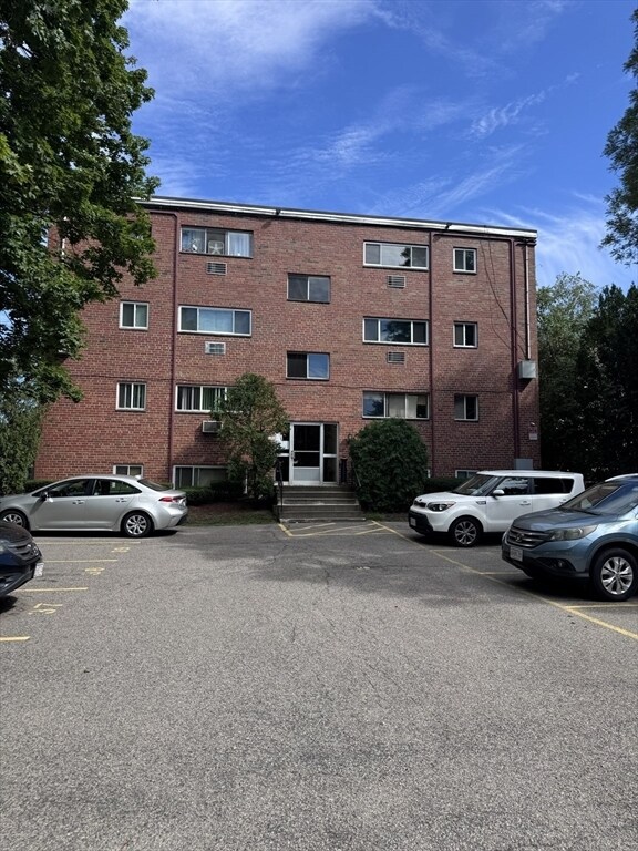 Building Photo - 1409 River St