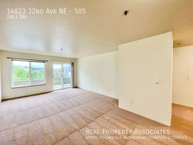 Building Photo - 14023 32nd Ave NE