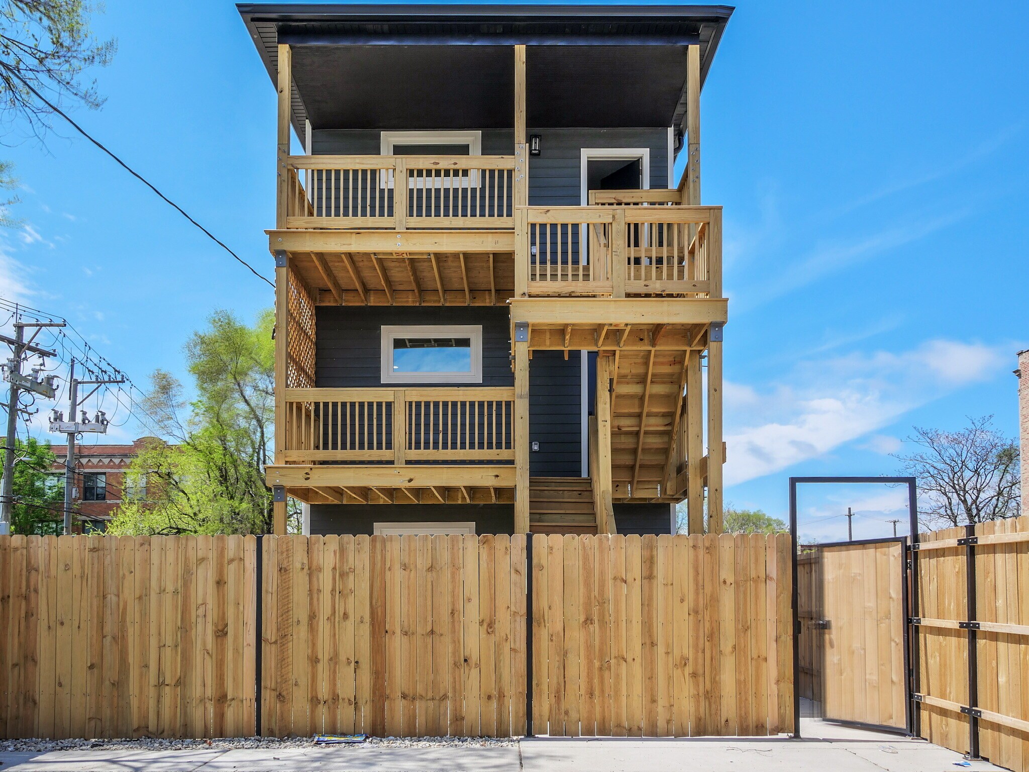 Building Photo - 1139 S Mozart St