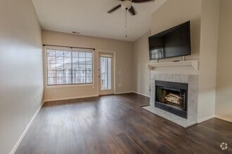 Building Photo - Great Location, Great Size, Great TC
