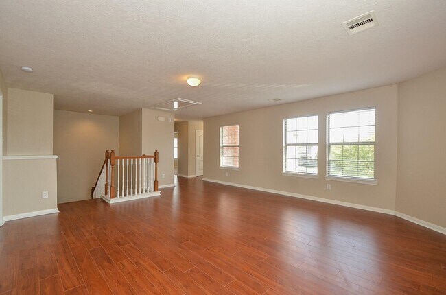 Building Photo - 2410 Crossmill Ln