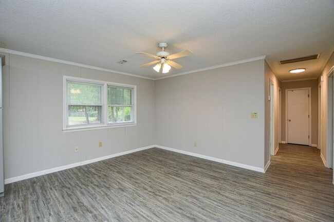 Building Photo - Renovated ranch in Matthews, NC!