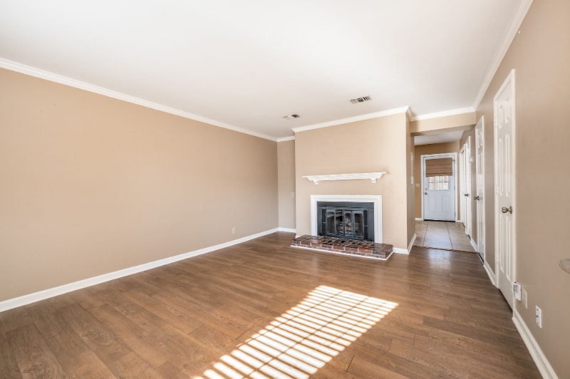 Building Photo - 102 Academy Square